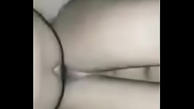 आधी रात में नींद से जगा के